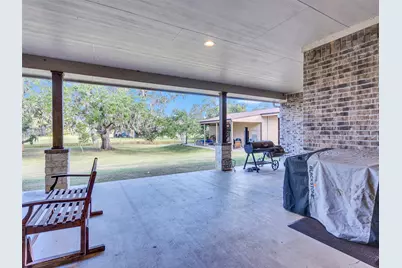 155 Horse Shoe Trail, Angleton, TX 77515 - Photo 18