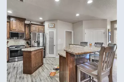 155 Horse Shoe Trail, Angleton, TX 77515 - Photo 6