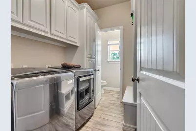 155 Horse Shoe Trail, Angleton, TX 77515 - Photo 16