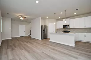 8408 Rising Stream Dr, Houston, TX 77063 - Photo 14