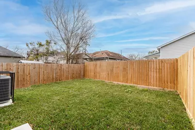 4661 Clover Street #B, Houston, TX 77051 - Photo 26
