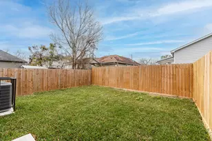 4661 Clover St, Houston, TX 77051 - Photo 26