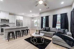 4661 Clover St, Houston, TX 77051 - Photo 10