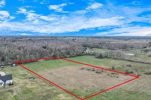 1402 County Rd 34, Angleton, TX 77515 - Photo 1