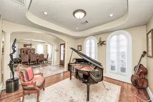 5701 Sugar Hill Dr, Houston, TX 77057 - Photo 10