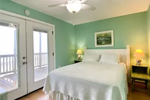 17824 Vera Cruz, Galveston, TX 77554 - Photo 32