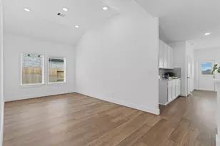 9010 Gull Cyn Dr, Baytown, TX 77521 - Photo 14