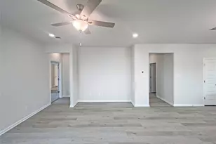 13207 Hayden Peak Dr, Iowa Colony, TX 77583 - Photo 14