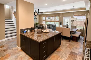 14 Doeskin Pl, The Woodlands, TX 77382 - Photo 4