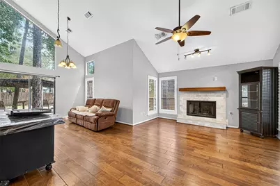 11 N Mossrock Road, The Woodlands, TX 77380 - Photo 6