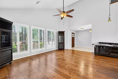 11 N Mossrock Road, The Woodlands, TX 77380 - Photo 4