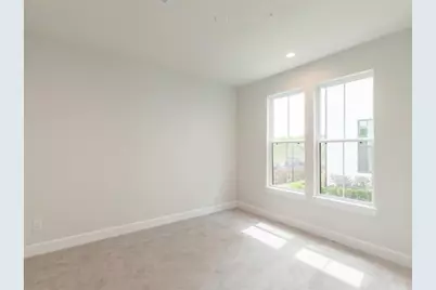 2802 Grand Fountains Drive #F, Houston, TX 77054 - Photo 6