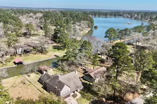 13392 Southshore Dr, Conroe, TX 77304 - Photo 2