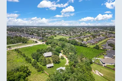 7003 Meadowview Estates Court, Sugar Land, TX 77479 - Photo 4