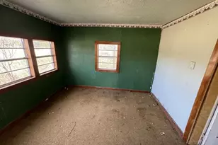 502 E Franklin Ave, Electra, TX 76360 - Photo 4