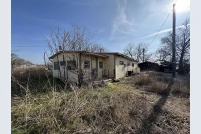 502 E Franklin Avenue, Electra, TX 76360 - Photo 1