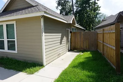 12091 Canal Street, Willis, TX 77318 - Photo 2