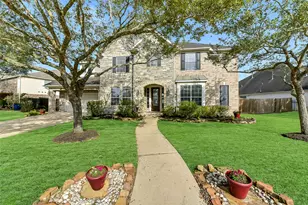 2413 Mountain Falls Ct, Friendswood, TX 77546 - Photo 2