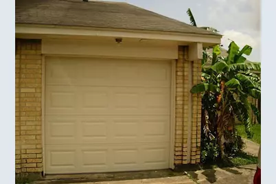 16505 Monte Carlo Lane, Houston, TX 77053 - Photo 2