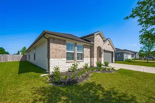 1004 Great Barracuda Ln, Alvin, TX 77511 - Photo 2