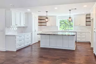 253 County Rd 840, Angleton, TX 77515 - Photo 6