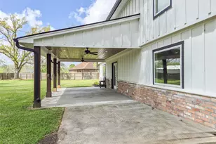 253 County Rd 840, Angleton, TX 77515 - Photo 28