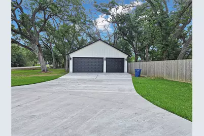 253 County Road 840, Angleton, TX 77515 - Photo 2