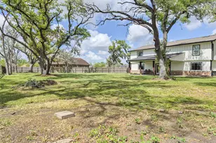 253 County Rd 840, Angleton, TX 77515 - Photo 28