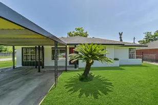 10434 Rockaway Dr, Houston, TX 77016 - Photo 2