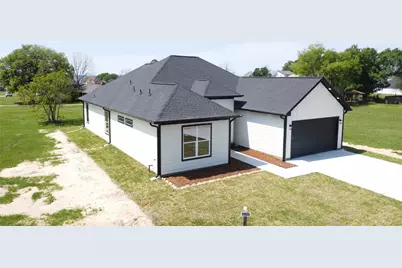 234 Candlelight Lane, Livingston, TX 77351 - Photo 2