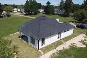 234 Candlelight Ln, Livingston, TX 77351 - Photo 4