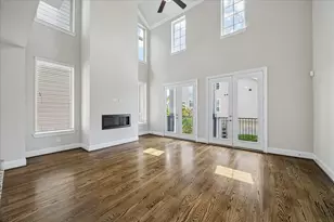 1704 Oak Leaf Pass Dr, Houston, TX 77055 - Photo 18