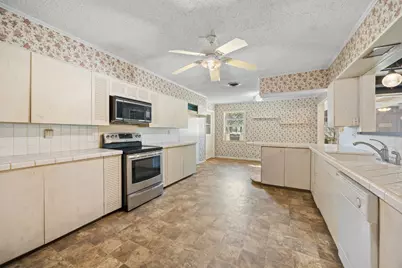 13038 4th Street, Santa Fe, TX 77510 - Photo 8