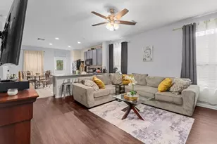 9910 Orchid Spring Ln, Houston, TX 77044 - Photo 6