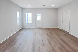 1621 River Scene Trl, Dayton, TX 77535 - Photo 10