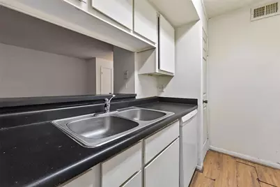 2800 Jeanetta Street #2003, Houston, TX 77063 - Photo 12