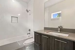 2126 Dennis St, Houston, TX 77004 - Photo 8