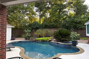 2 S Concord Valley Pl, The Woodlands, TX 77382 - Photo 2