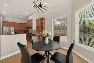 2 S Concord Valley Pl, The Woodlands, TX 77382 - Photo 16