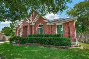 2 S Concord Valley Pl, The Woodlands, TX 77382 - Photo 4