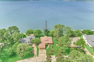 12022 Sagittarius Dr E, Willis, TX 77318 - Photo 2