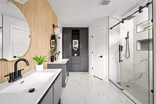 10831 Holly Springs Dr, Houston, TX 77042 - Photo 32