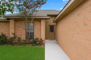 1805 Willow Bend Rd, Wharton, TX 77488 - Photo 2