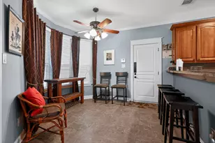 2636 Couch St, Houston, TX 77008 - Photo 10