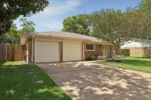 16023 Cavendish Dr, Houston, TX 77059 - Photo 2