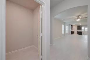 461 Long Br Dr, Dayton, TX 77535 - Photo 2