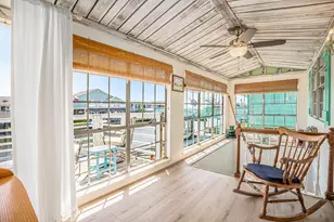 1223 Sailfish St, Bayou Vista, TX 77563 - Photo 10