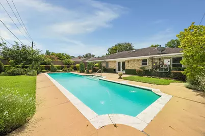 9534 Beverlyhill Street, Houston, TX 77063 - Photo 20