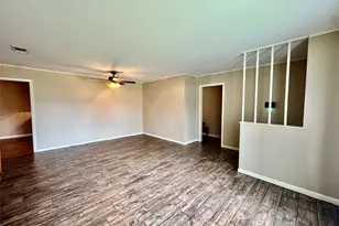5050 Swallow Dr, Beaumont, TX 77707 - Photo 10