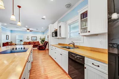 935 Clara Street, Crystal Beach, TX 77650 - Photo 10